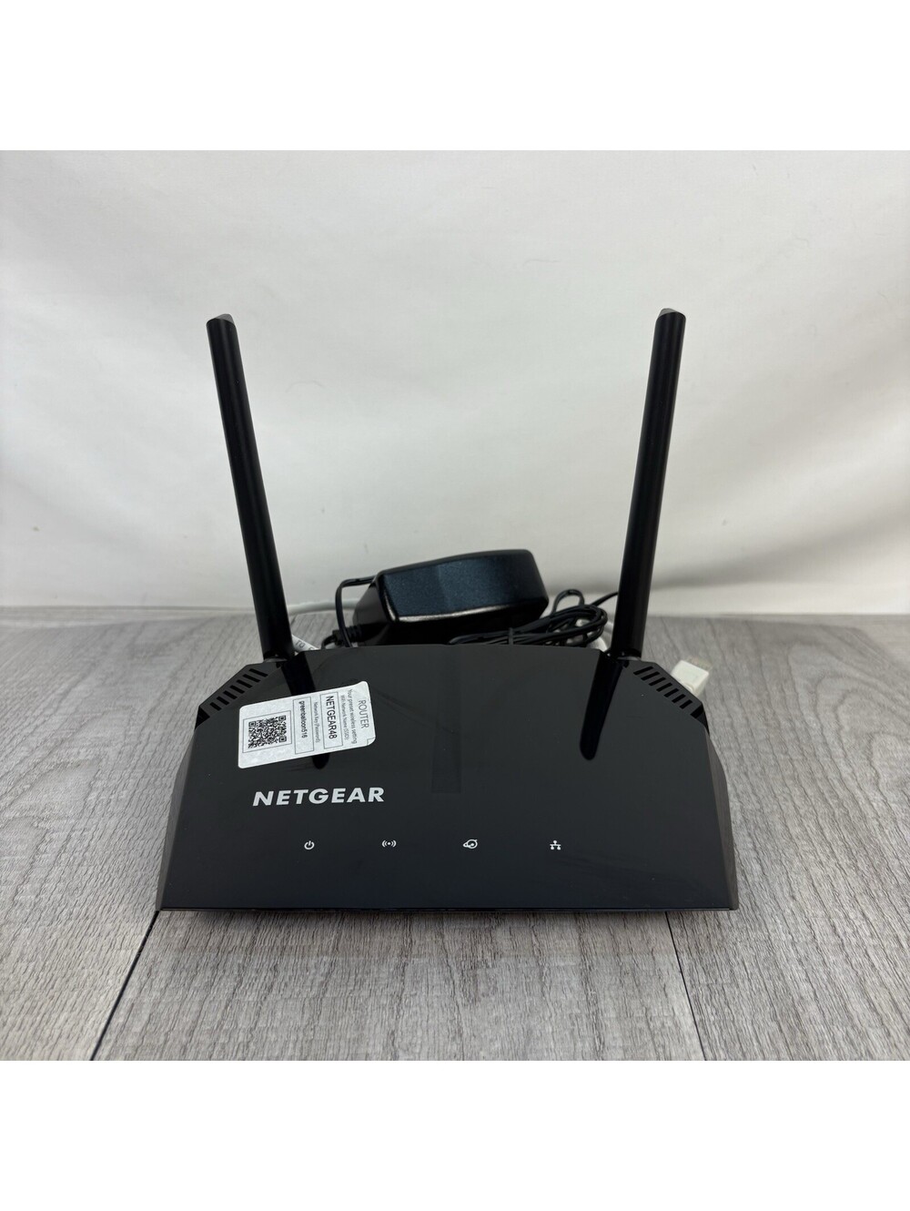 NETGEAR AC1200 Dual Band WiFi Router (Model R6120) w/ Power Adapter & Cable
